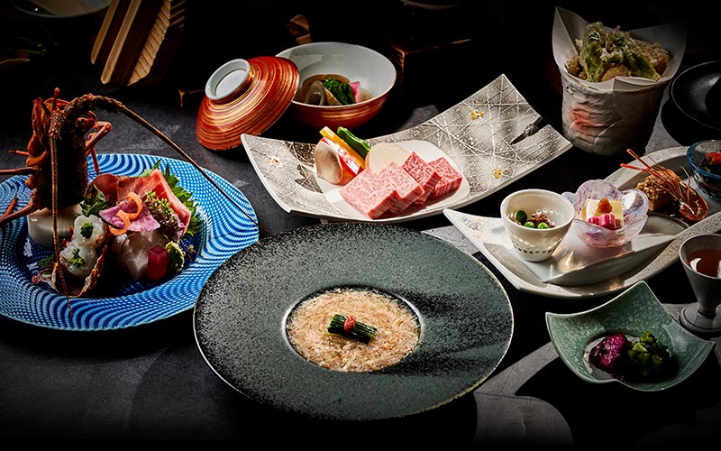 Japanese Full-course Meals With Beef Steaks as the Centerpiece