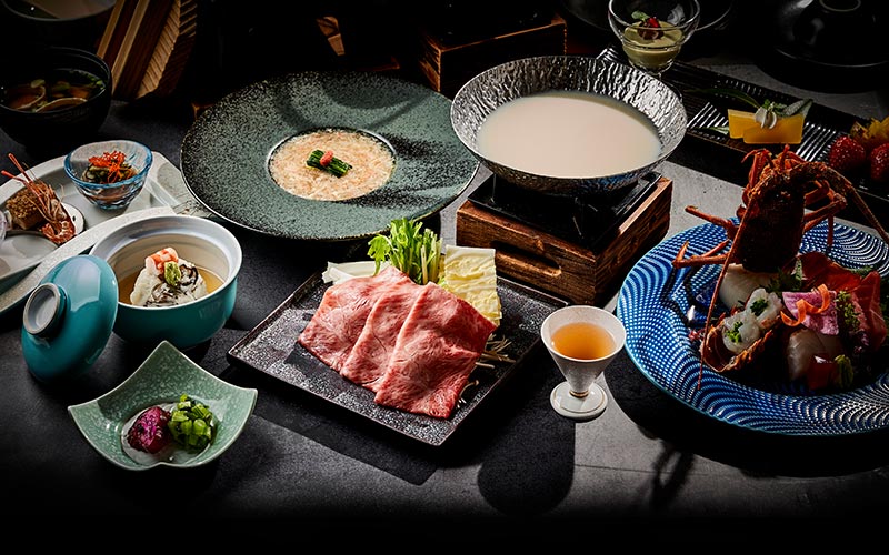 Japanese Full-course Meals With Beef Steaks as the Centerpiece