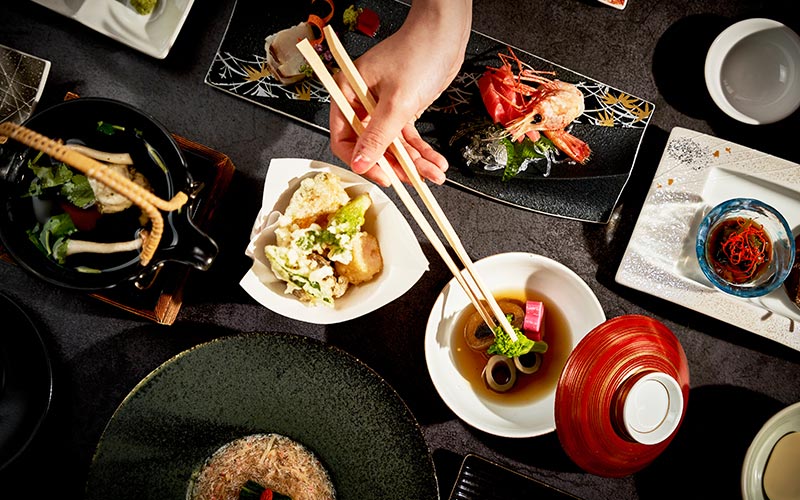 Japanese Full-course Meals With Beef Steaks as the Centerpiece