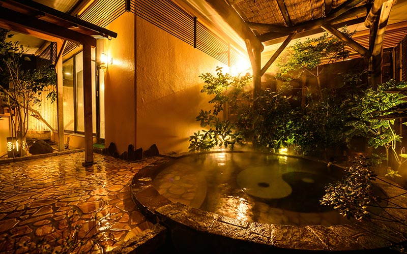 Communal Baths and Open-Air Baths Featuring Beautifying Hot Spring Water